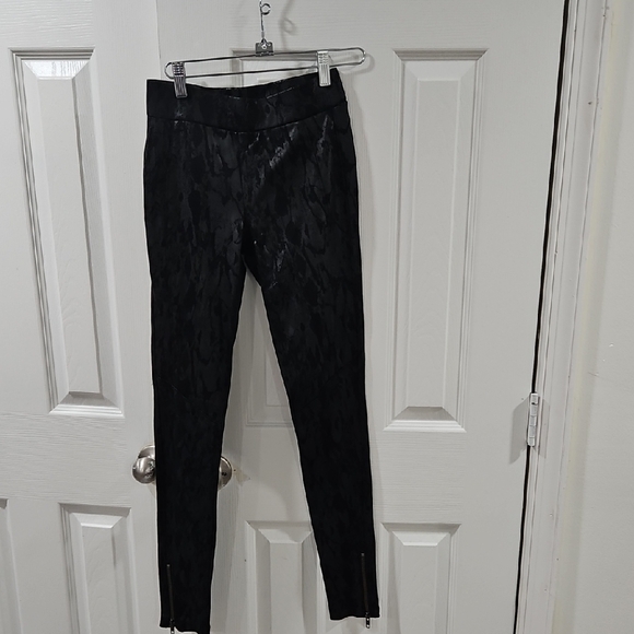 Jessica Simpson Black Textured Skinny Pants - Picture 1 of 3